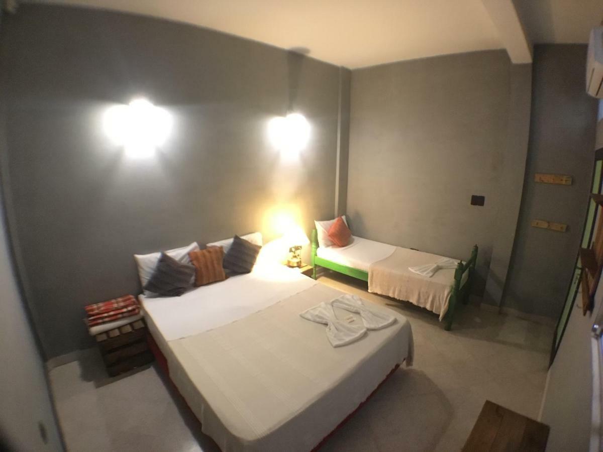 Hostal El Farol Асунсьйон Екстер'єр фото
